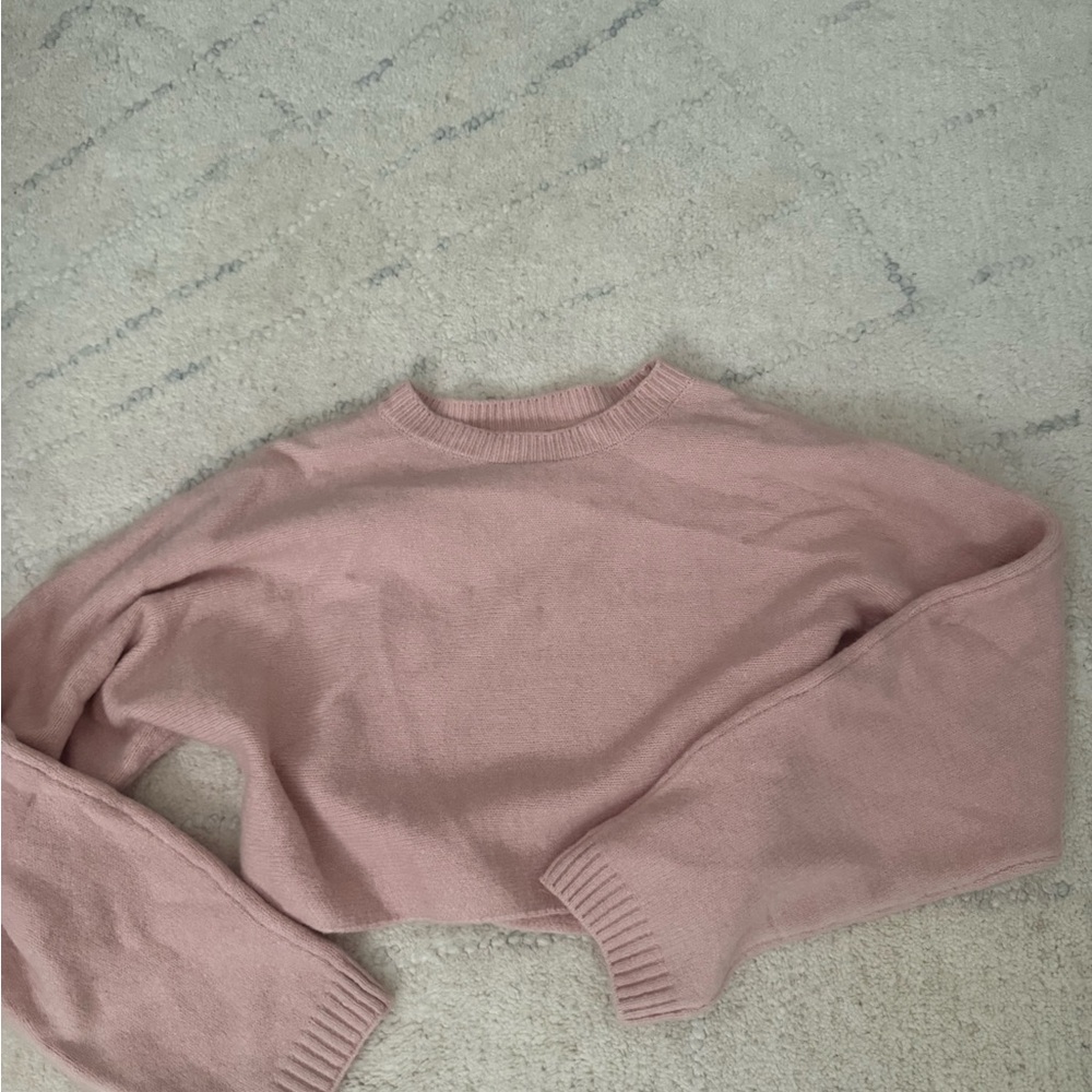 Elegant Mauve Women's Crew Neck Sweater
